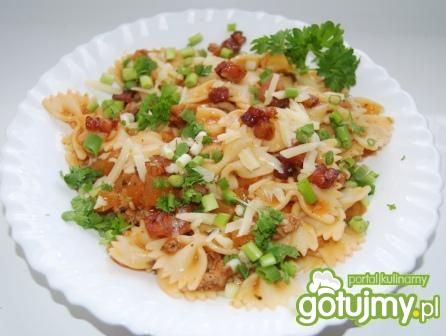 Farfale z sosem mięsno-dyniowym Farfale z sosem mięsno-dyniowym