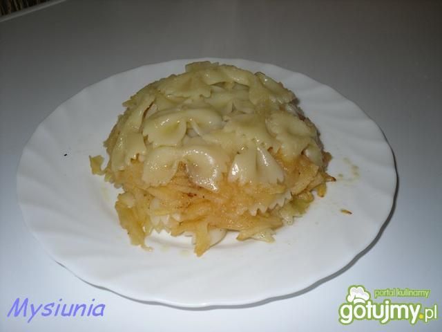 Farfalle zapiekane z jabłkiem