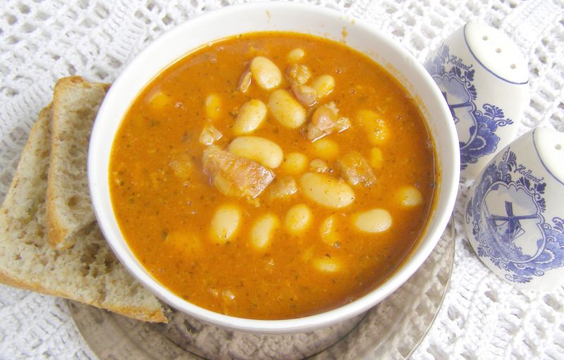 Fasola Jasiek w pomidorach