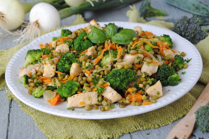 Fasola mung w filetem i warzywami Fasola mung w filetem i warzywami