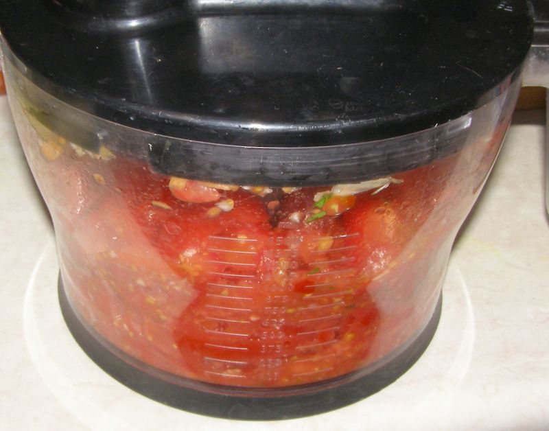 Fasola z warzywami w pomidorach