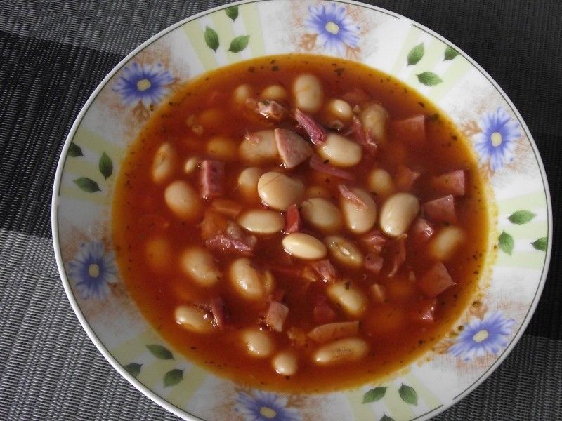 Fasolka po bretońsku na żeberkach