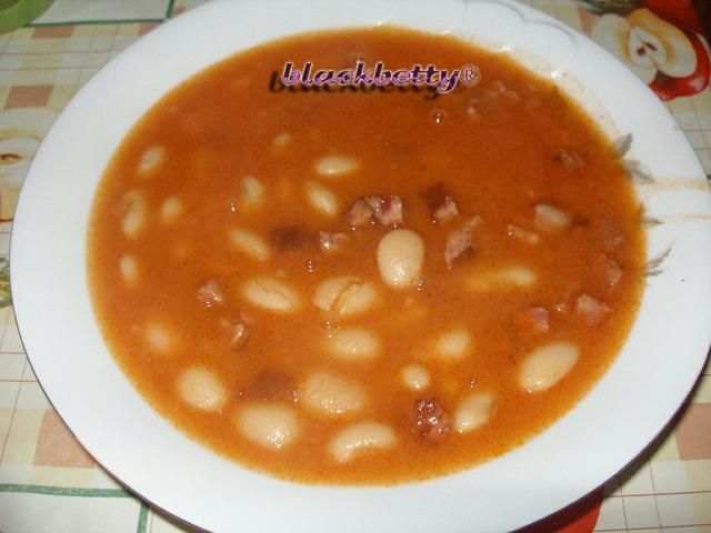 Fasolka po bretońsku (prosty przepis) Fasolka po bretońsku (prosty przepis)