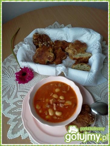 Fasolka po bretońsku z warzywami 