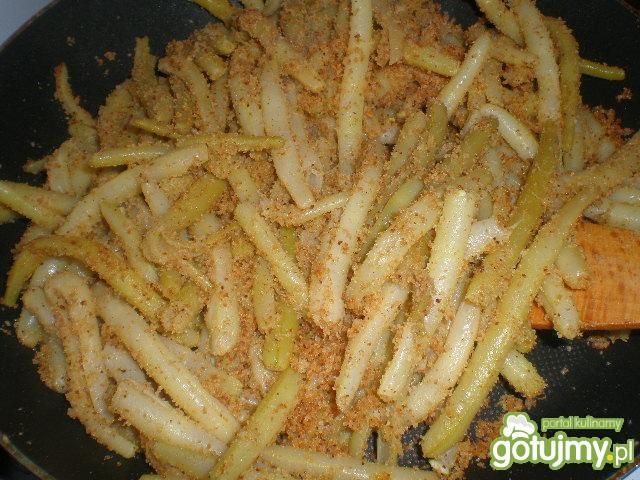 Fasolka szparagowa z bułką tartą  Fasolka szparagowa z bułką tartą