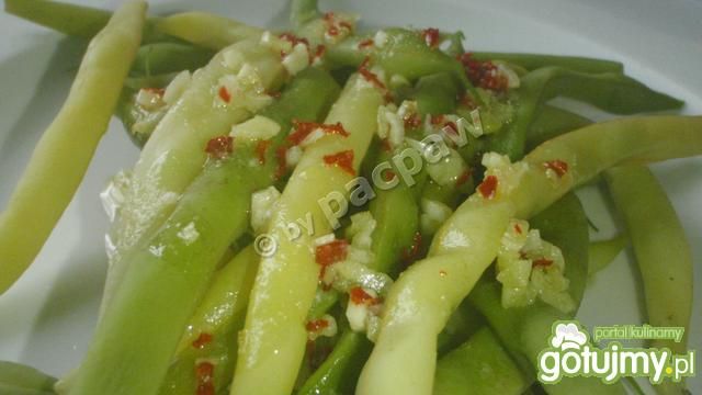 Fasolka szparagowa z chili i czosnkiem Fasolka szparagowa z chili i czosnkiem