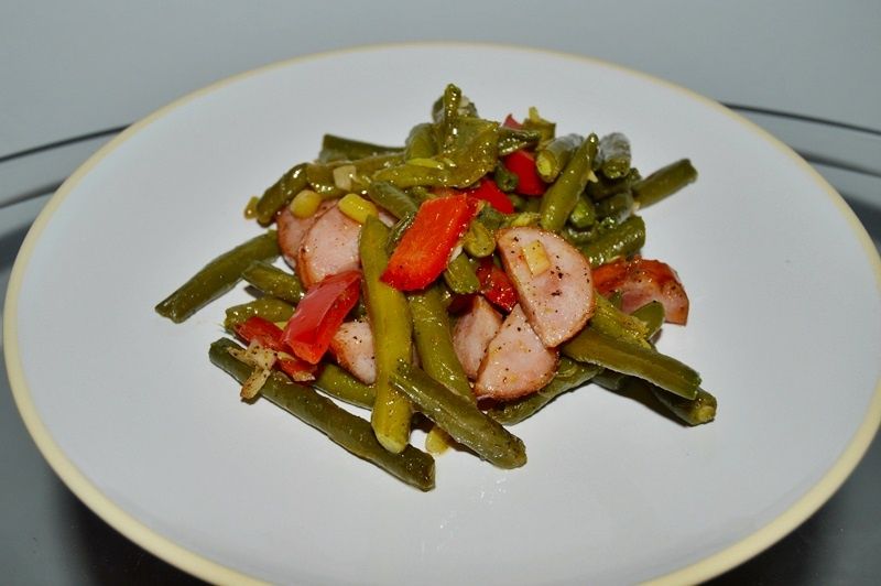 Fasolka szparagowa z papryką i kiełbaską