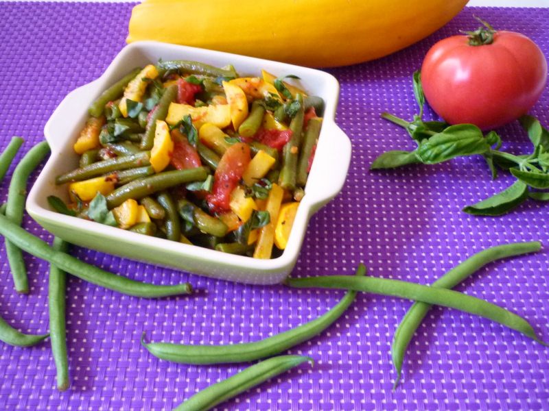 Fasolka szparagowa z pomidorami i cukinią Fasolka szparagowa z pomidorami i cukinią