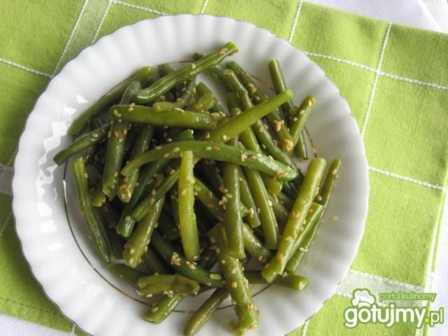 Fasolka szparagowa z prażonym sezamem