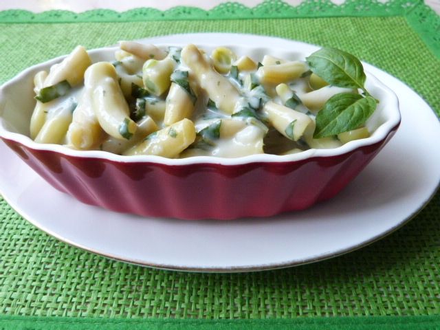 Fasolka szparagowa z serem pleśniowym  Fasolka szparagowa z serem pleśniowym