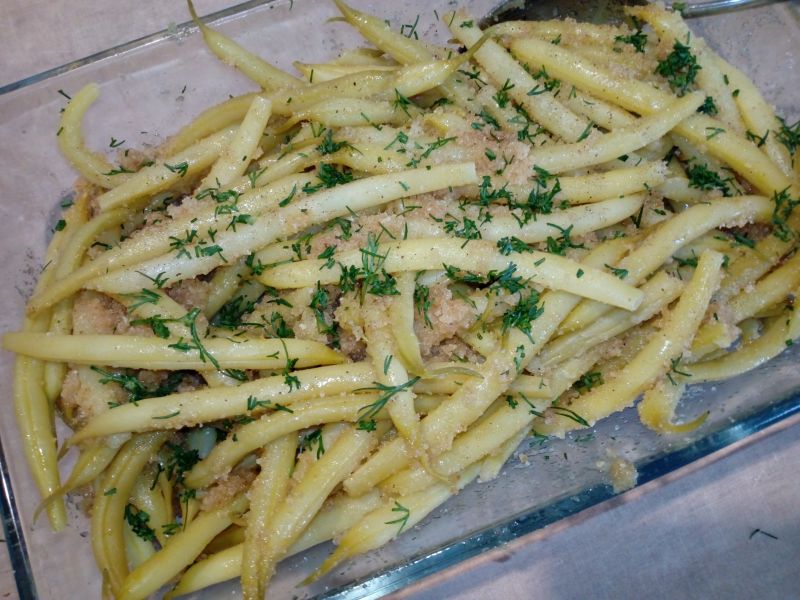 Fasolka szparagowa z zasmażka z bułki tartej Fasolka szparagowa z zasmażka z bułki tartej