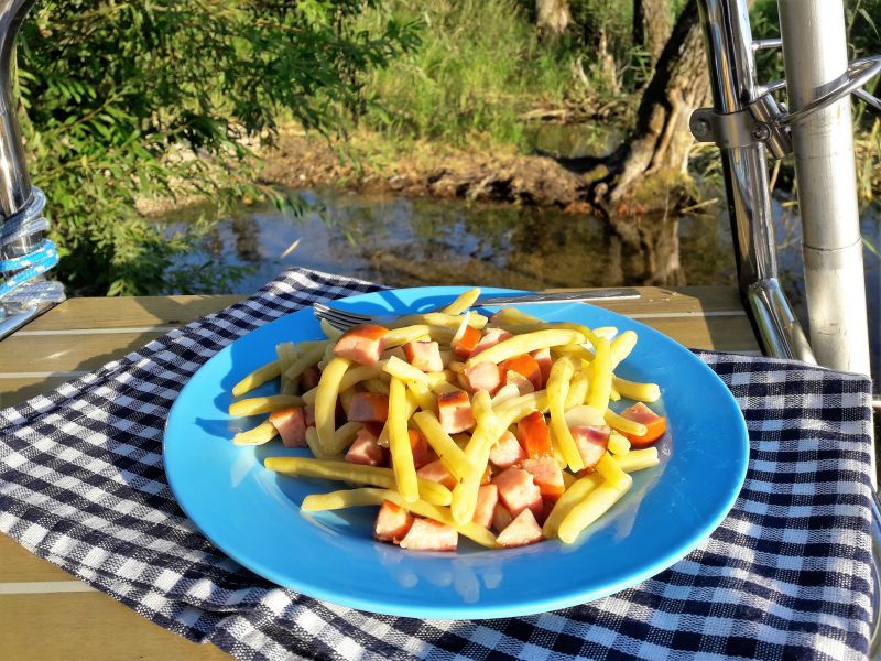 Fasolka szparagowa ze skwarkami i czosnkiem