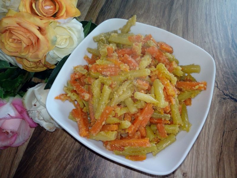 Fasolka z marchewką z patelni