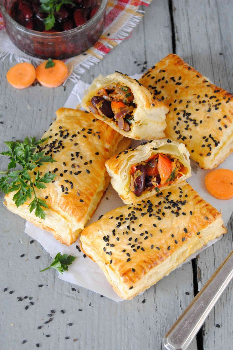 Fasolowe „poduszeczki” z ciasta francuskiego  Fasolowe „poduszeczki” z ciasta francuskiego