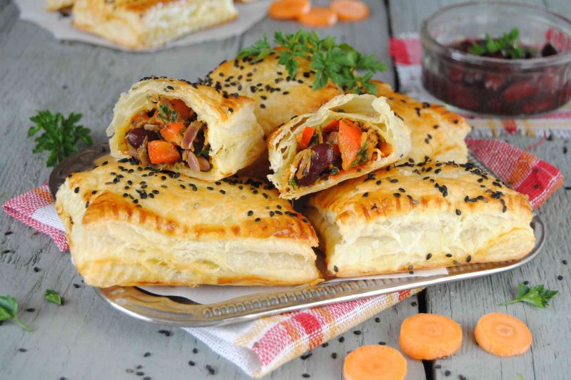 Fasolowe „poduszeczki” z ciasta francuskiego  Fasolowe „poduszeczki” z ciasta francuskiego