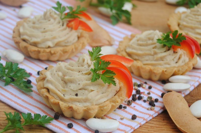 Fasolowe tartaletki na przystawkę Fasolowe tartaletki na przystawkę