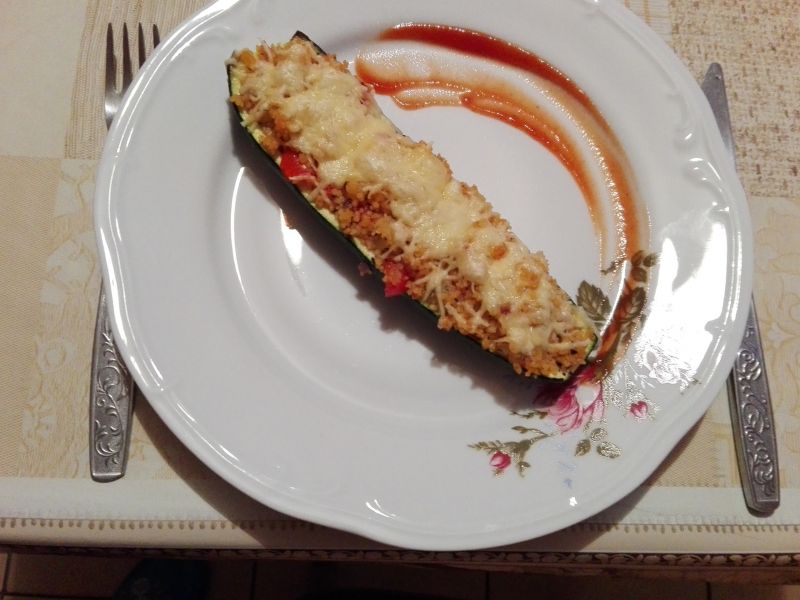 Faszerowana cukinia Faszerowana cukinia