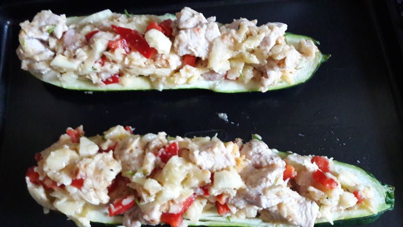 Faszerowana cukinia Faszerowana cukinia