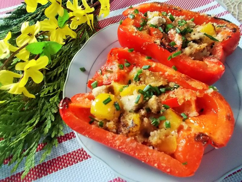 Faszerowana i zapiekana papryka Faszerowana i zapiekana papryka