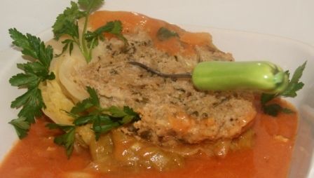 Faszerowana mała główka kapusty