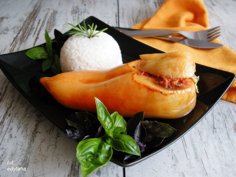 Faszerowana papryka - jak trzewiczek  Faszerowana papryka - jak trzewiczek