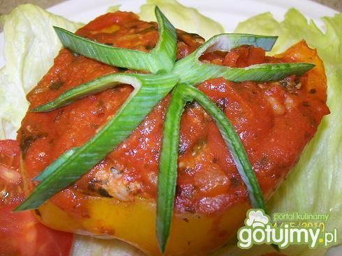 Faszerowana papryka we wloskim stylu. Faszerowana papryka we wloskim stylu.