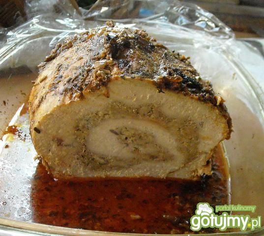 Faszerowana rolada z piersi indyczej 