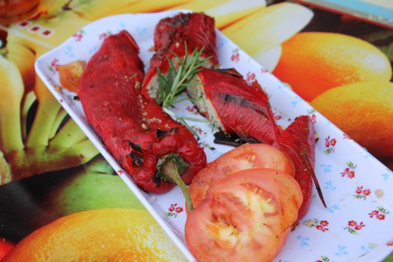 Faszerowane grillowane papryki