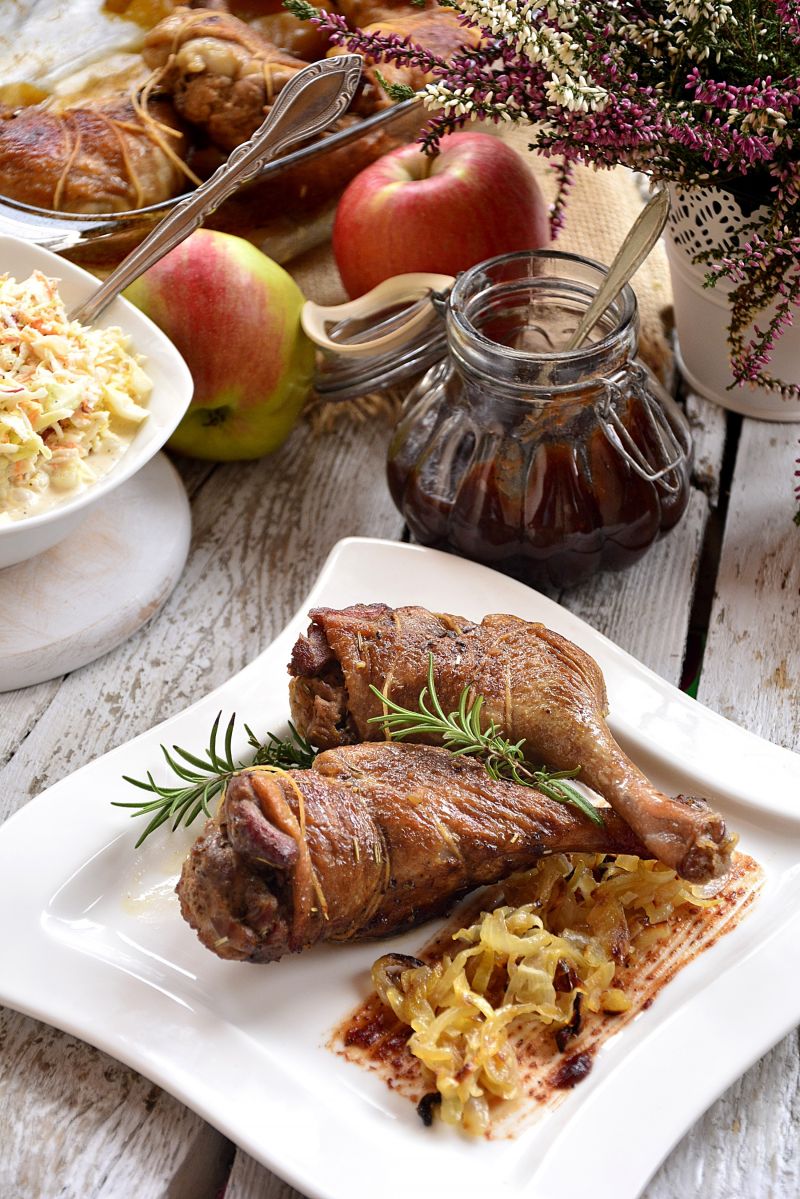 Faszerowane kacze udka z glazurą żurawinową