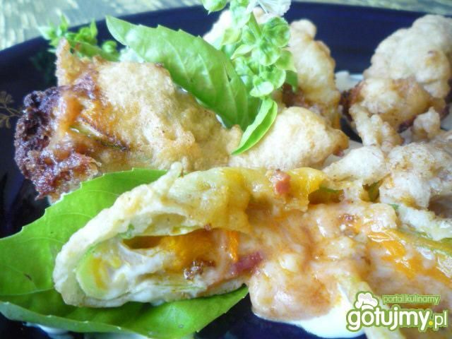 Faszerowane kwiaty cukini Faszerowane kwiaty cukini