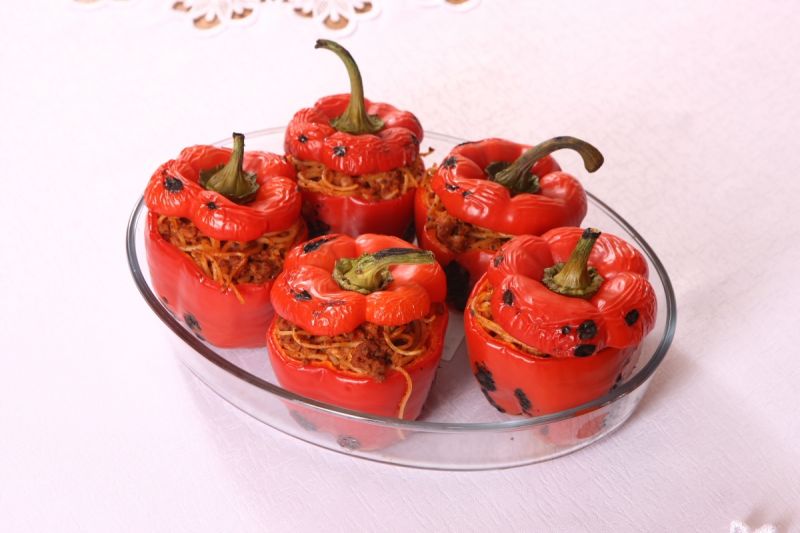 Faszerowane spaghetti papryki