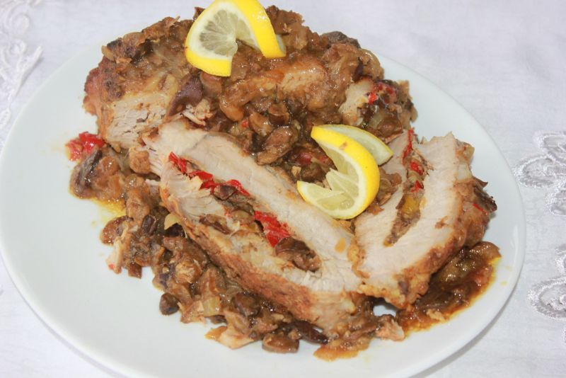 Faszerowany schab w sosie grzybowym Faszerowany schab w sosie grzybowym