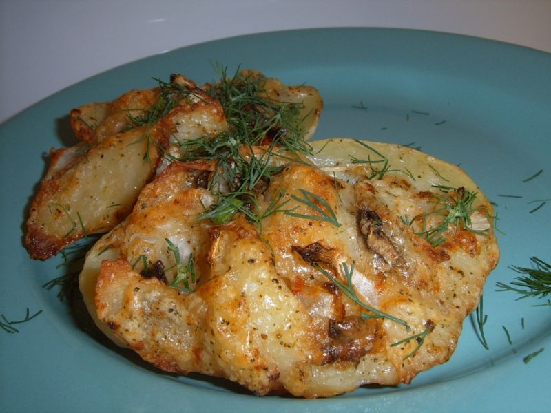 Faszerwowane młode ziemniaki