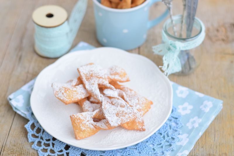 Faworki na jogurcie greckim Faworki na jogurcie greckim