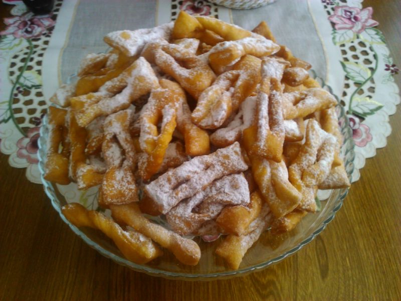 Faworki na tłusty czwartek