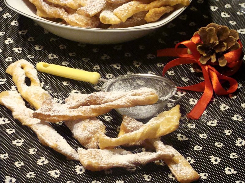 Faworki na winie Faworki na winie