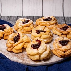 Faworkowe różyczki Faworkowe różyczki