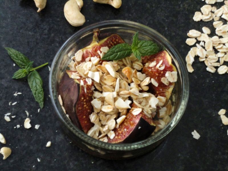 Figi zapiekane z miodem i orzechami Figi zapiekane z miodem i orzechami