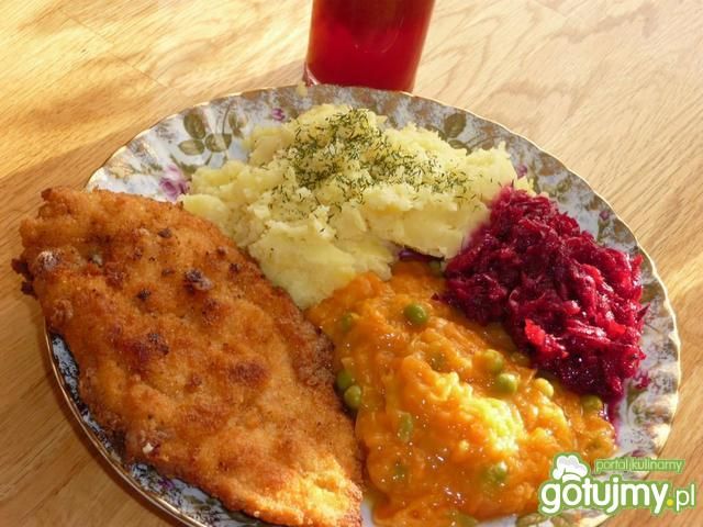 Filet kurczaka  z dodatkiem bazylii Filet kurczaka  z dodatkiem bazylii