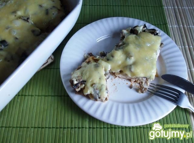 Filet kurczaka zapiekany z pieczarkami Filet kurczaka zapiekany z pieczarkami