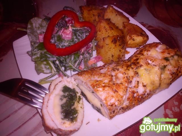 Filet nadziewany szpinakiem i goudą Filet nadziewany szpinakiem i goudą