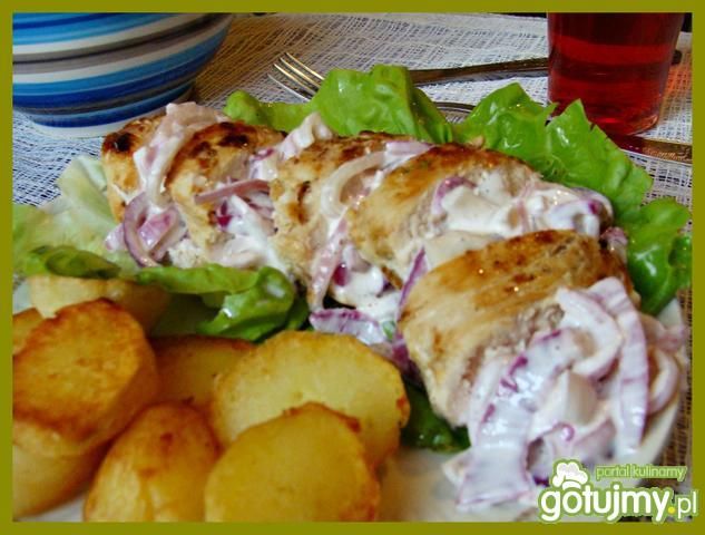 Filet przekładany cebulką  Filet przekładany cebulką