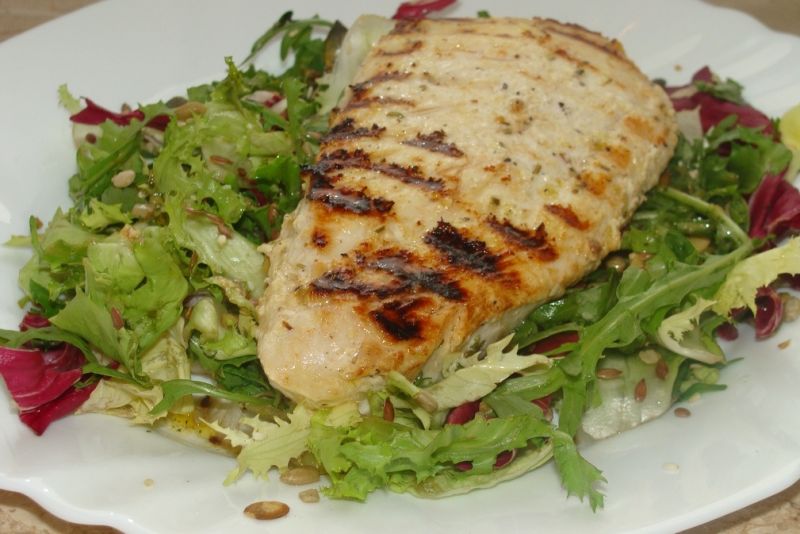 Filet w marynacie jogurtowej z rozmarynem Filet w marynacie jogurtowej z rozmarynem