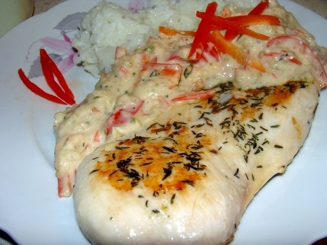 Filet w sosie paprykowym