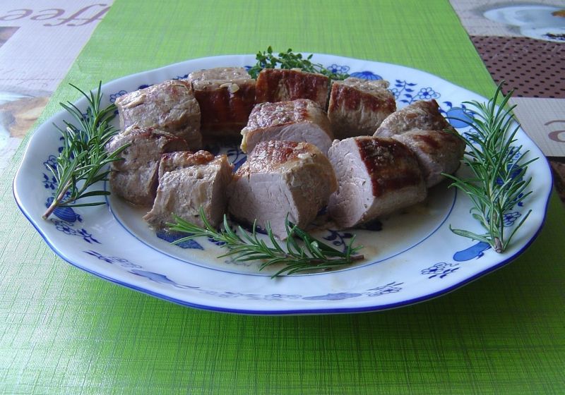 Filet wieprzowy w sosie śmietanowo - musztardowym 