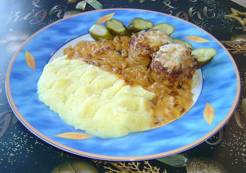 Filet wieprzowy w sosie śmietanowym z piekarnika
