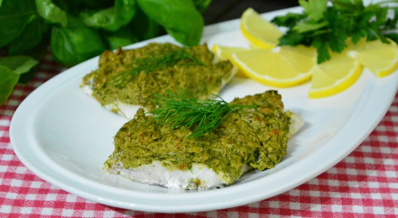 Filet z dorsza otulony ziołowo - miętową pierzynką Filet z dorsza otulony ziołowo - miętową pierzynką