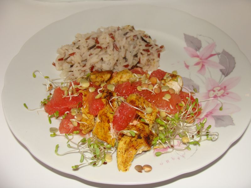 Filet z grejpfrutem i kiełkami