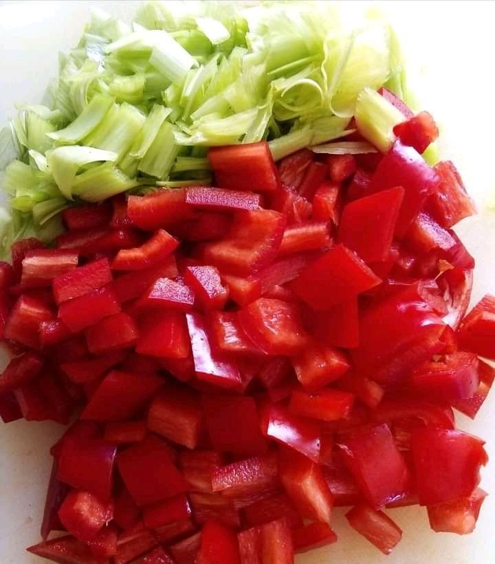 Filet z indyka z kolorowymi warzywami