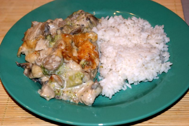 Filet z indyka zapiekany z brokułami